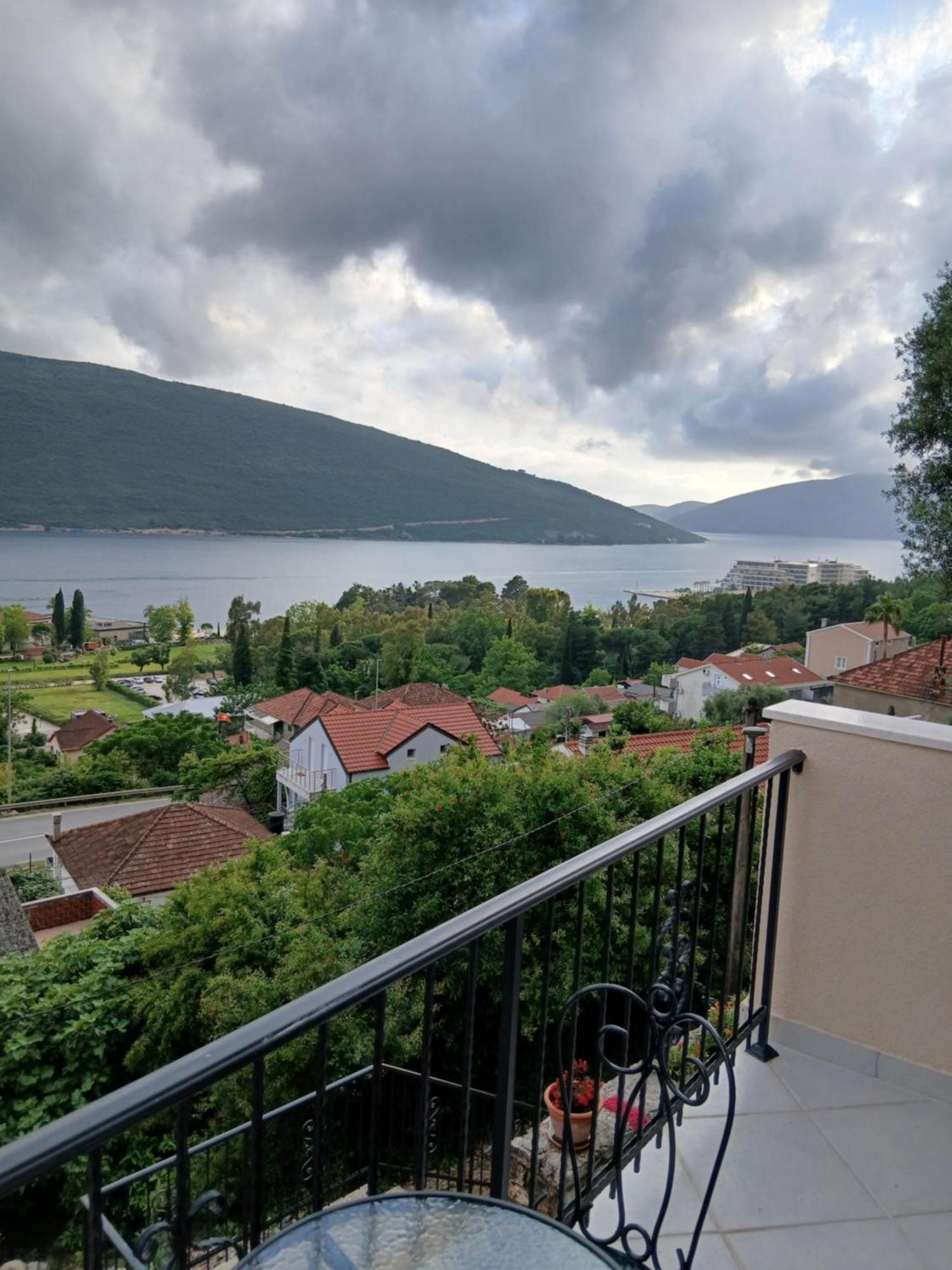 Вилла House Hill Star Кумбор Экстерьер фото